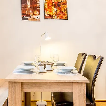 The Barts Apartments - Self Check-In Vienna Room photo