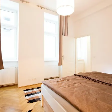 The Barts Apartments - Self Check-In Vienna Room photo