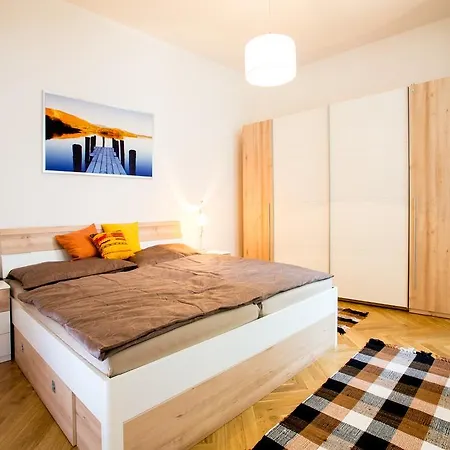 The Barts Apartments - Self Check-In Vienna Room photo
