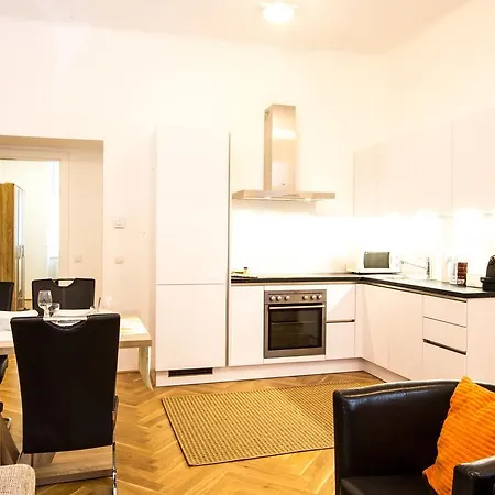 The Barts Apartments - Self Check-In Vienna Room photo